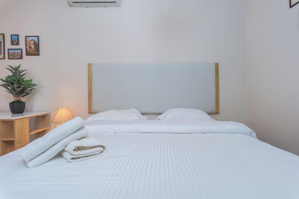 Standalone 1-br With Terrace In Ashrafieh