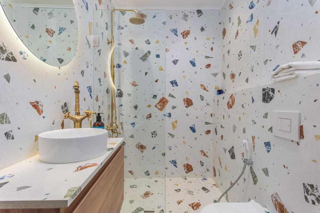 Standalone 1-br With Terrace In Ashrafieh * Beirut